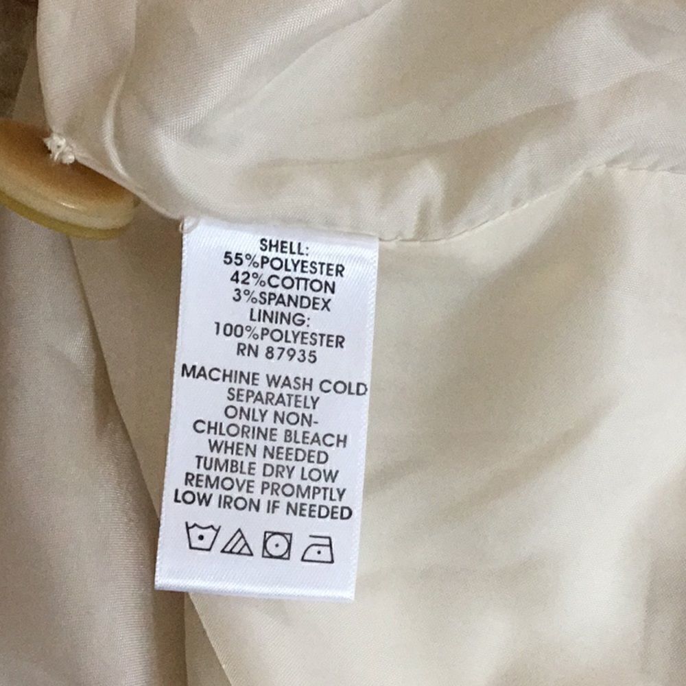 Jacket in cream with raised tan design by Simonton - Picture 8 of 8